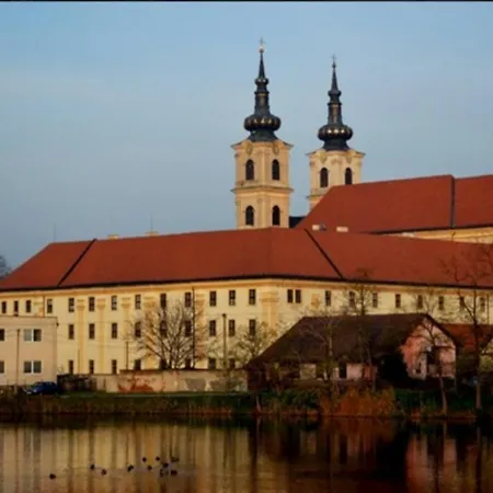 Apartmanovy Dom Kocka Sastin-Straze