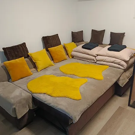 Apartmanovy Dom Kocka * Sastin-Straze