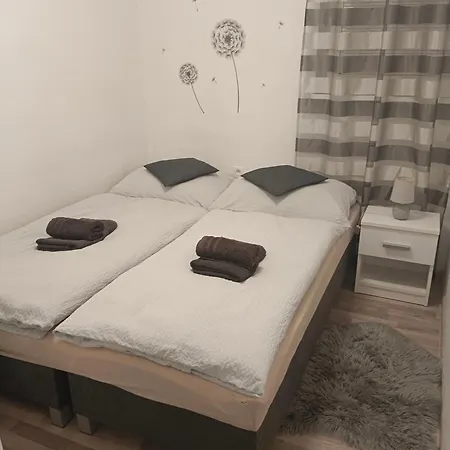 Feriehus Apartmanovy Dom Kocka *