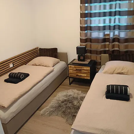 Apartmanovy Dom Kocka